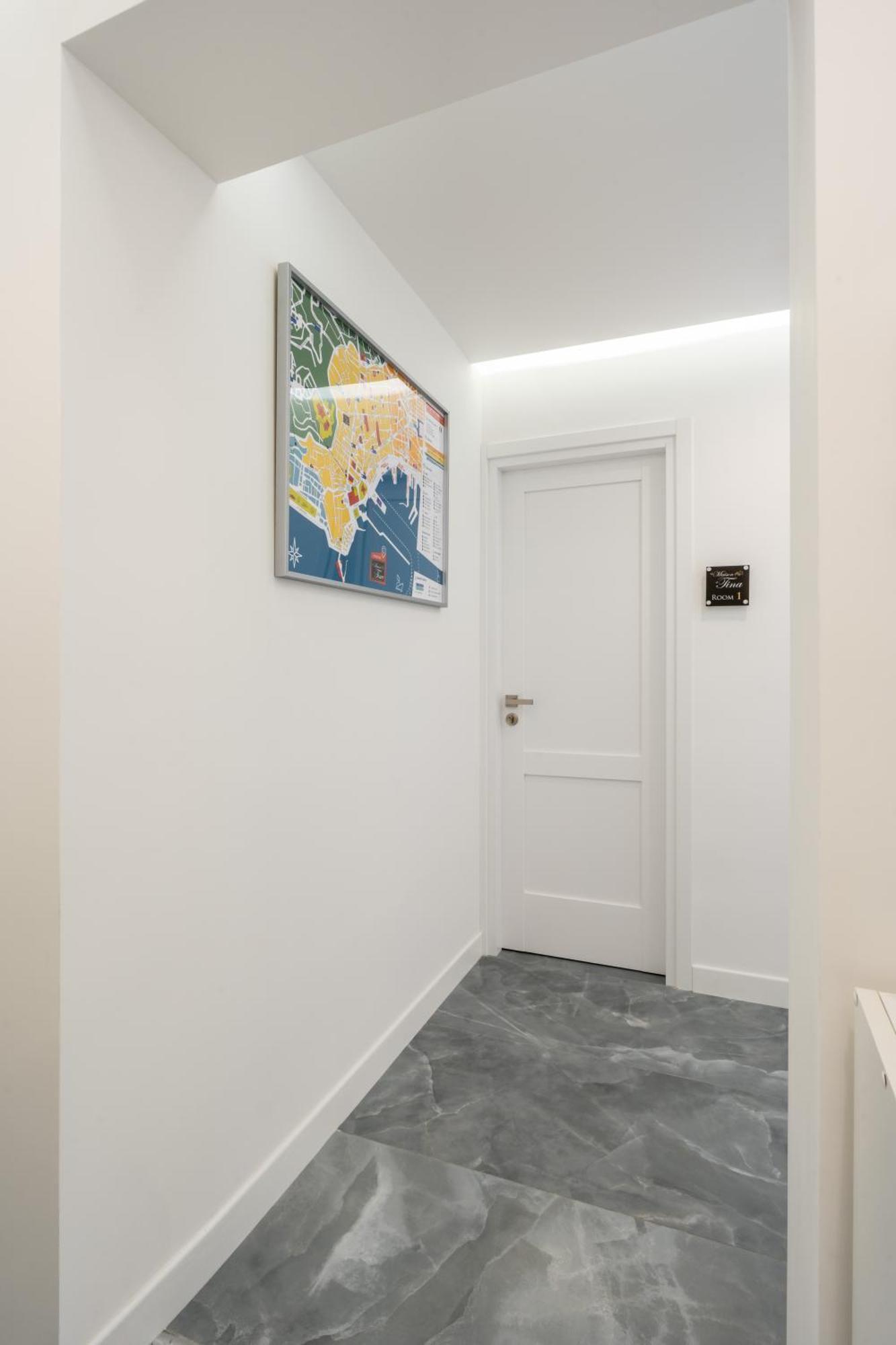 La Maison Di Tina * Napels
